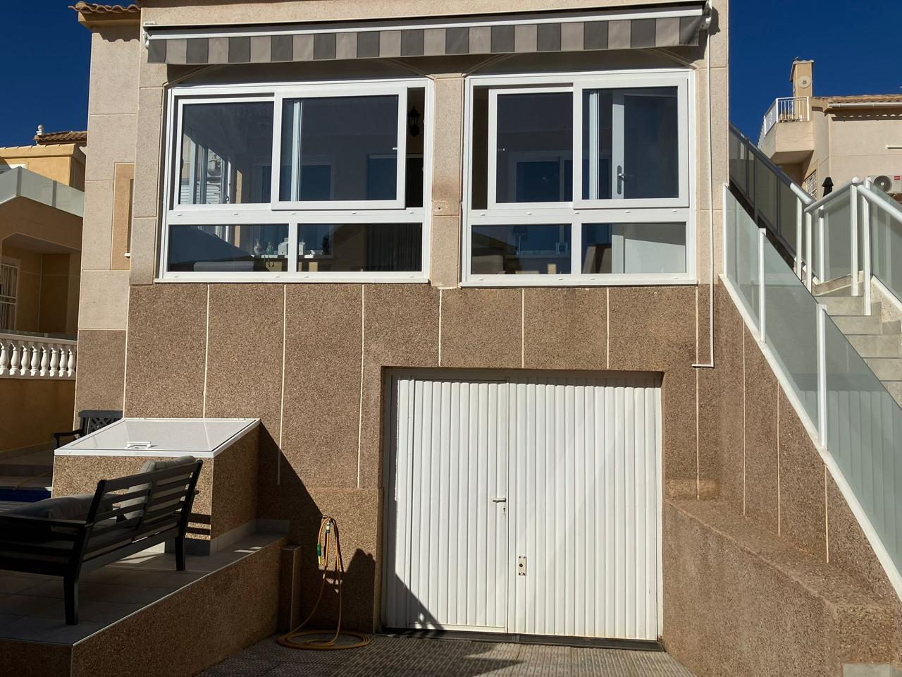 Detached Villa with Private Saltwater Pool in Lake Area Los Almendros