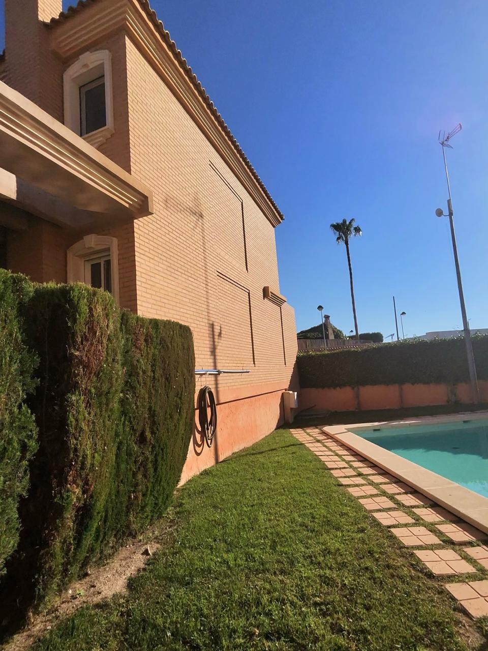 Spacious Luxury Semi-Detached Residence with Pool in Nou Nazaret – San Juan de Alicante