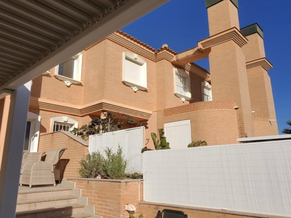 Spacious Luxury Semi-Detached Residence with Pool in Nou Nazaret – San Juan de Alicante