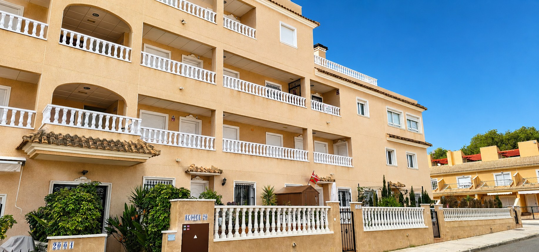 Elegant 3 Bedroom Apartment with 60 m² Terrace and Wellness Facilities in Los Dolses