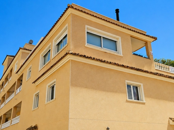 Elegant 3 Bedroom Apartment with 60 m² Terrace and Wellness Facilities in Los Dolses
