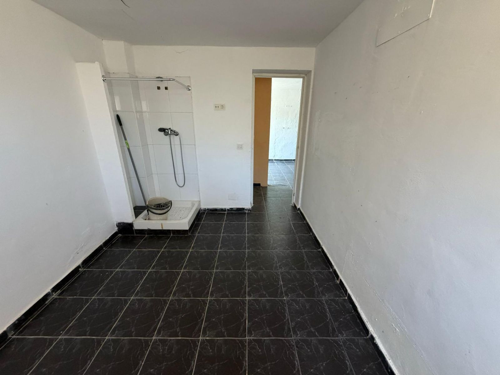 Detached Villa with Exceptional Renovation Potential in Los Balcones