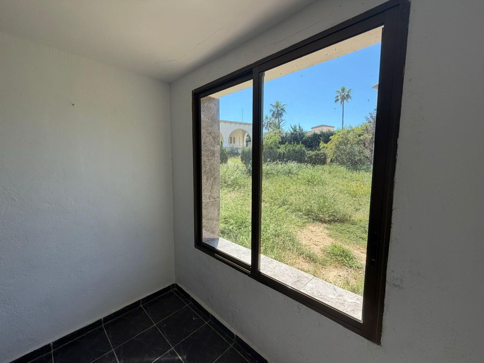 Detached Villa with Exceptional Renovation Potential in Los Balcones