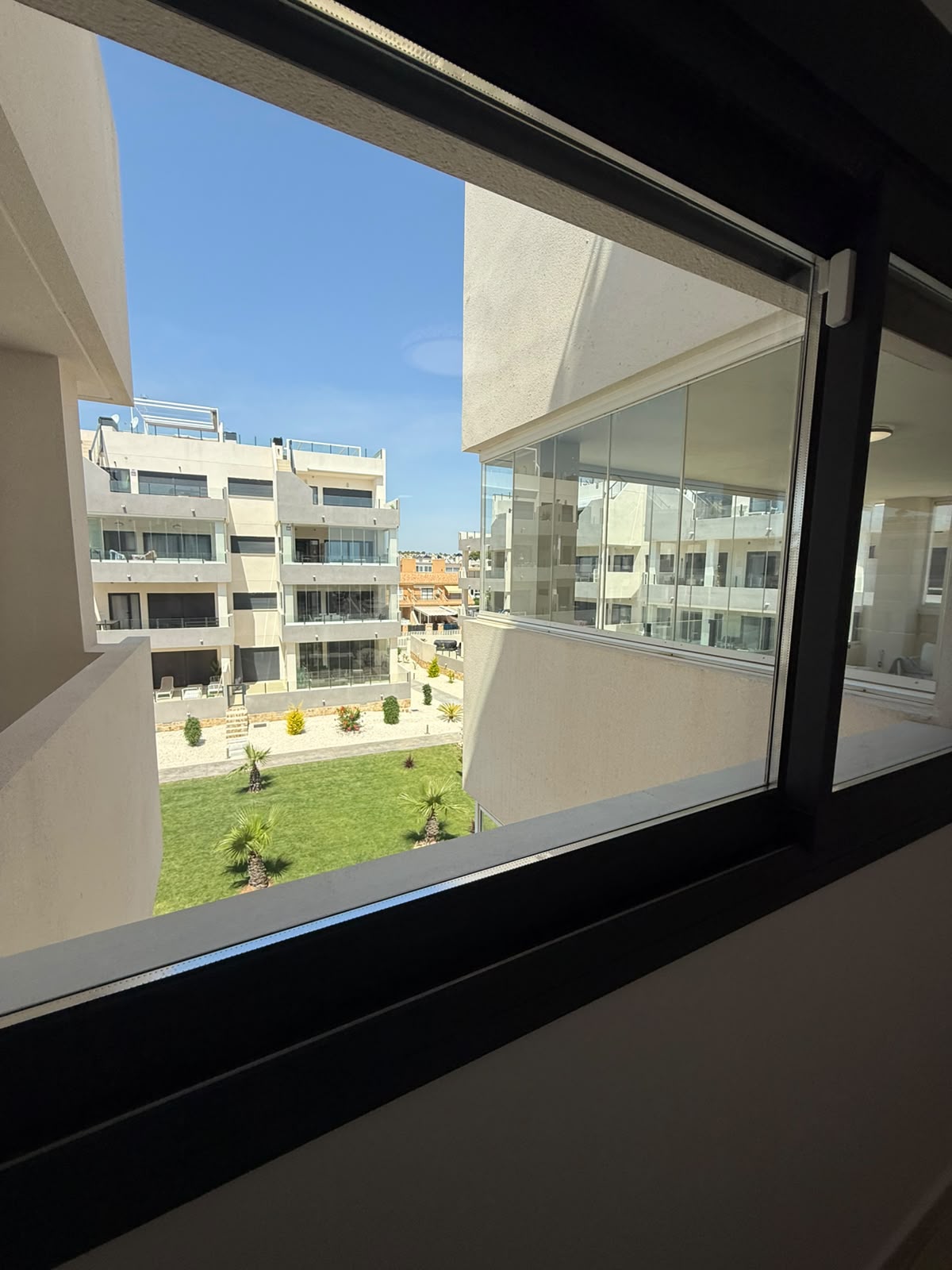 Modern Luxury Apartment with Sea Views and Glass-Enclosed Terrace in Villamartín