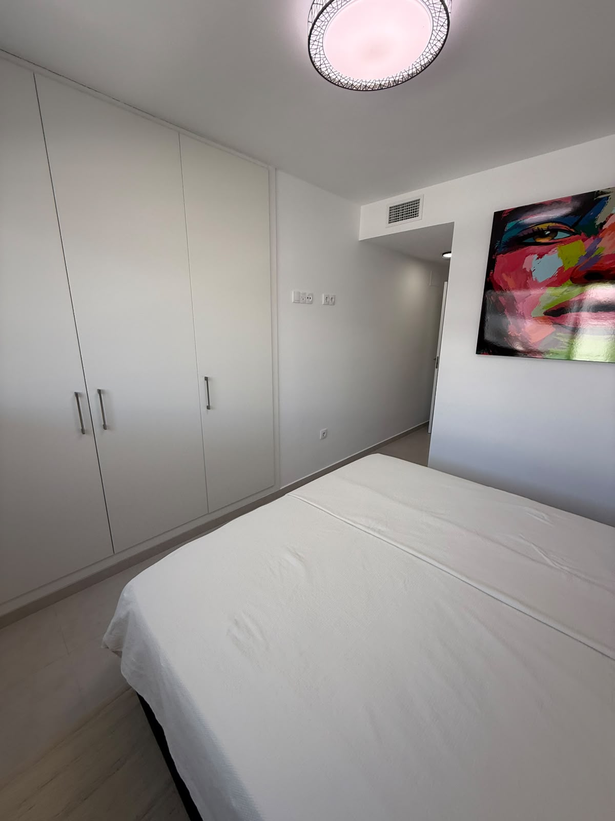 Modern Luxury Apartment with Sea Views and Glass-Enclosed Terrace in Villamartín