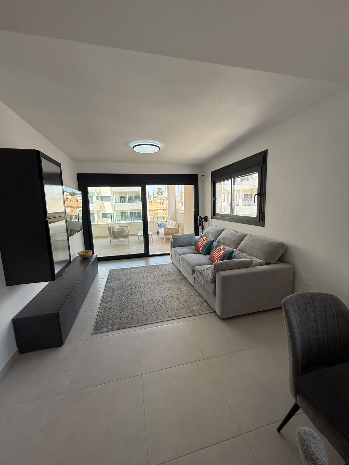 Modern Luxury Apartment with Sea Views and Glass-Enclosed Terrace in Villamartín