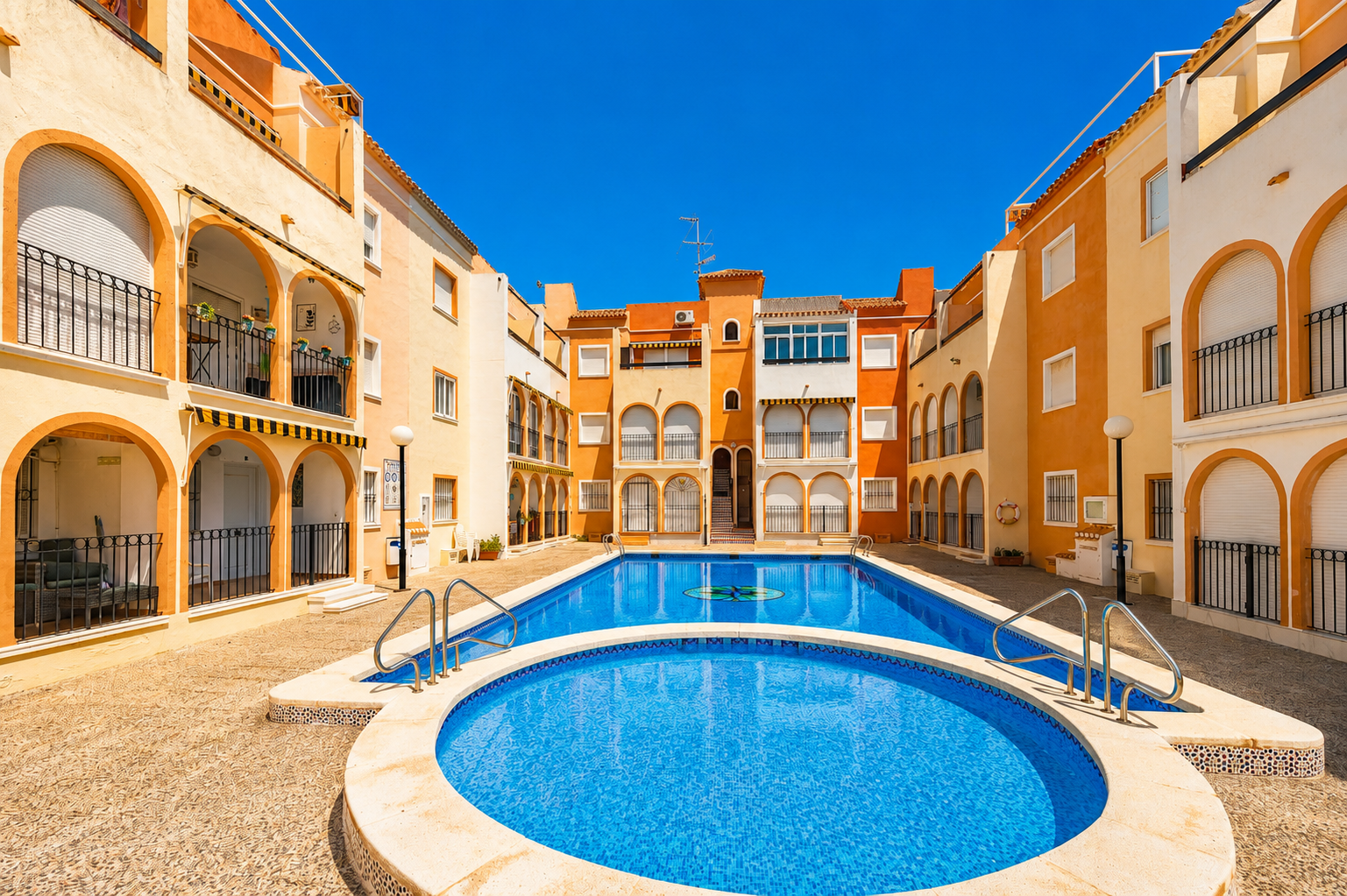 Bungalow for Sale in Torrevieja, Alicante