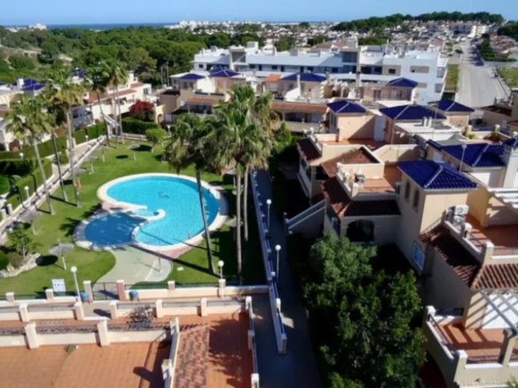 Town House for Sale in Mil Palmeras, Alicante