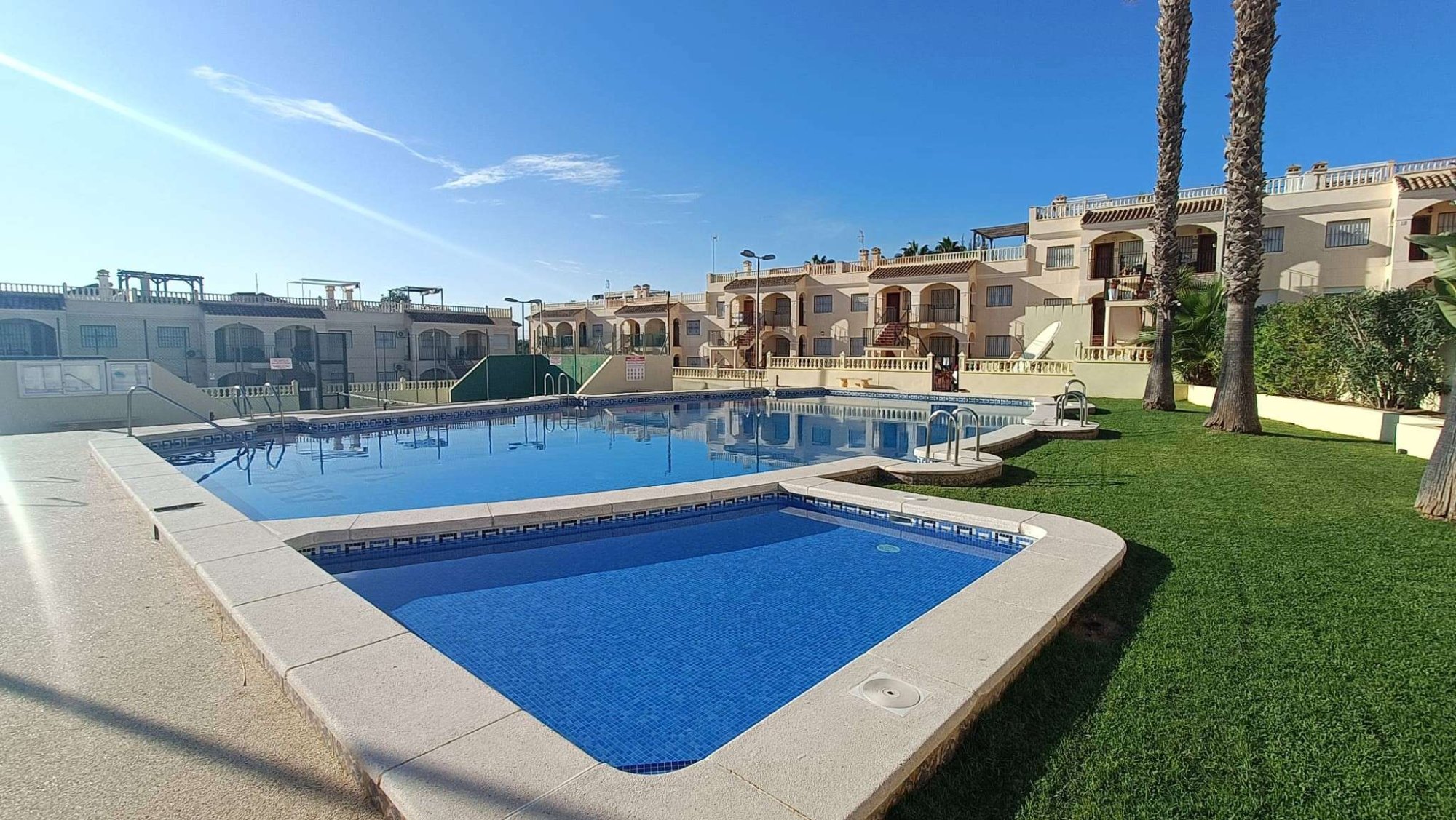Bungalow for Sale in Algorfa, Alicante