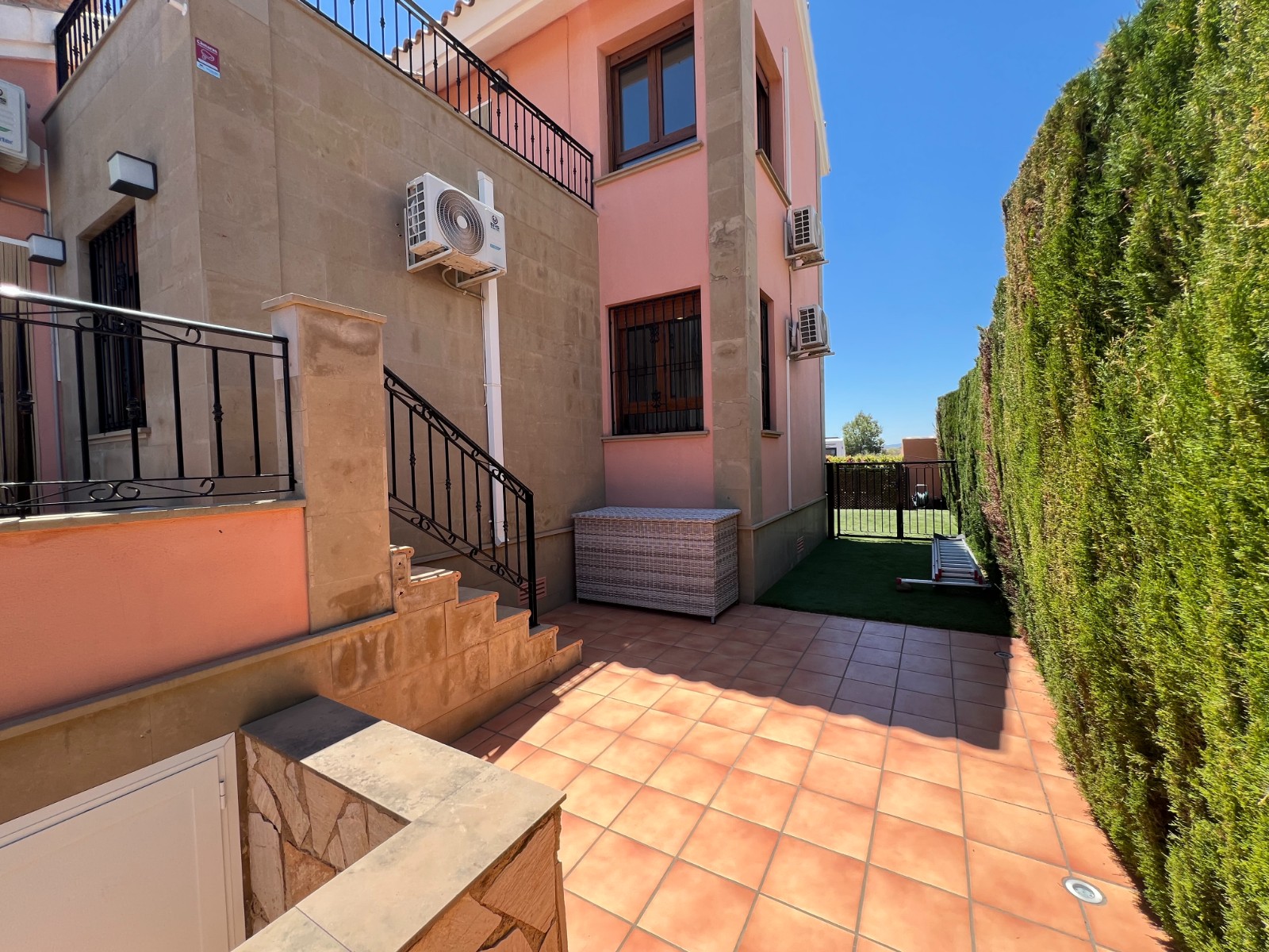 Villa for Sale in Algorfa, Alicante