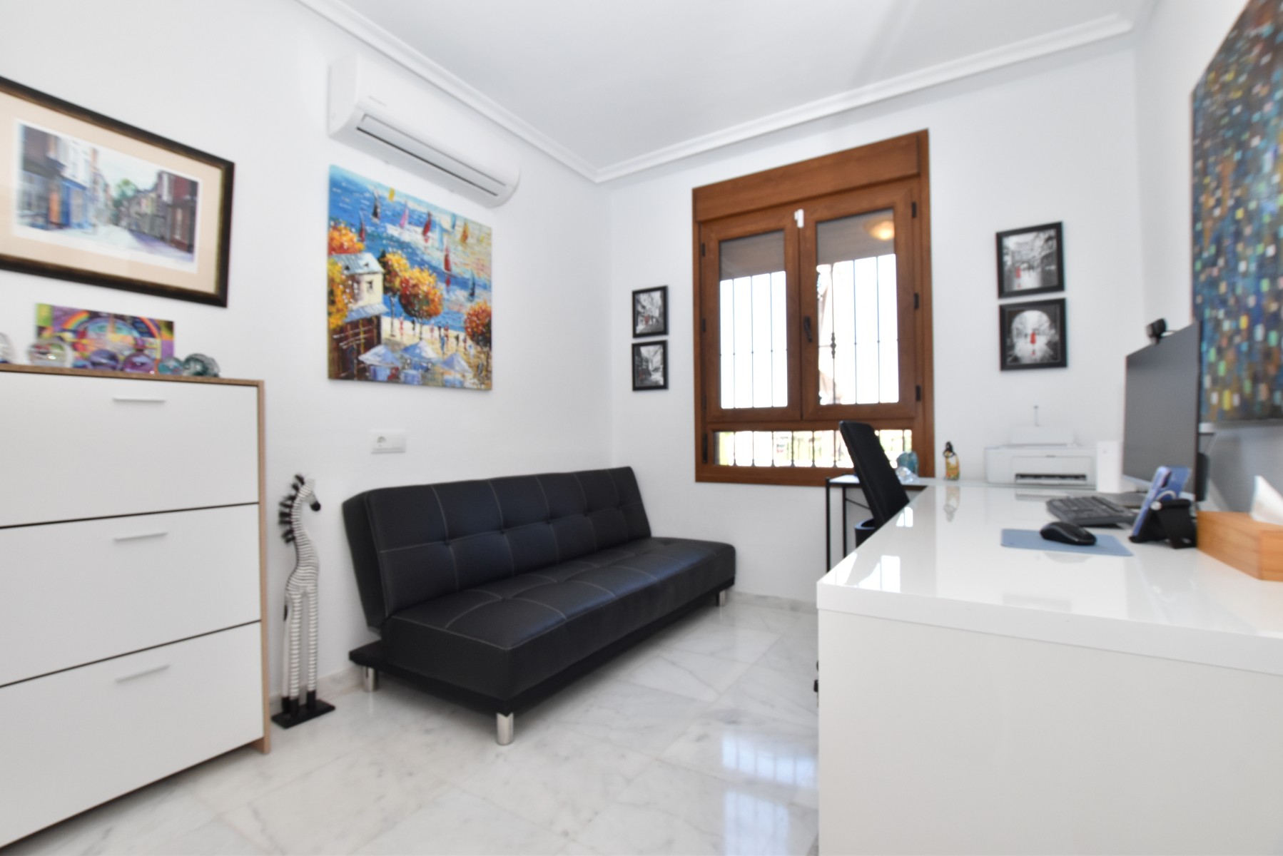 Villa for Sale in Algorfa, Alicante