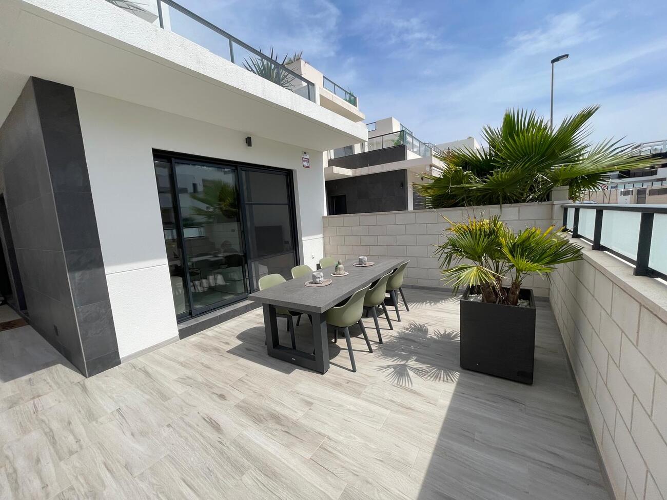 Villa for Sale in Benijofar, Alicante