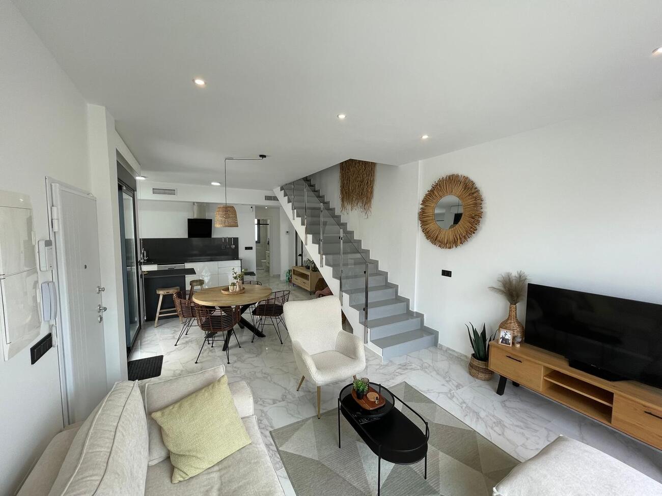 Villa for Sale in Benijofar, Alicante