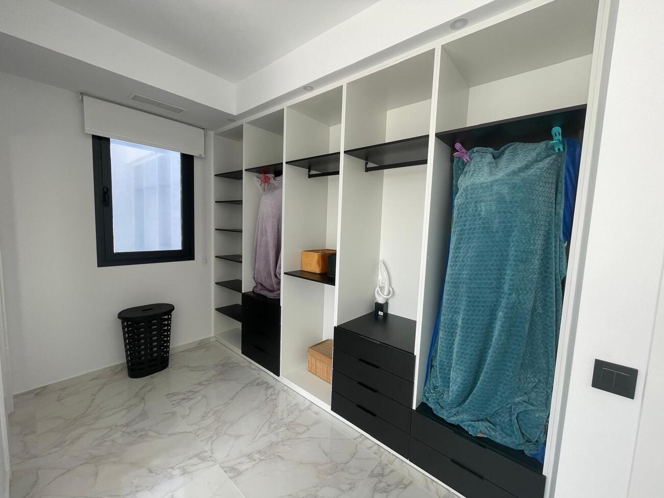 Villa for Sale in Benijofar, Alicante