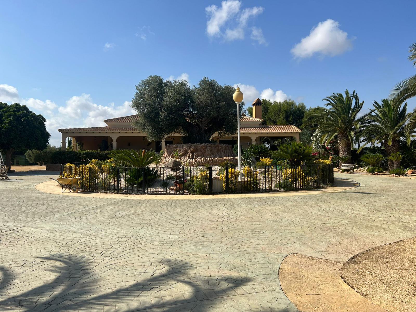 Luxury Mediterranean Estate with Private Orchard in Valverde, Elche