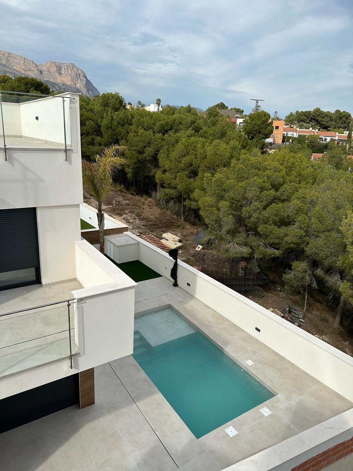 NEW BUILD VILLAS IN LA NUCIA