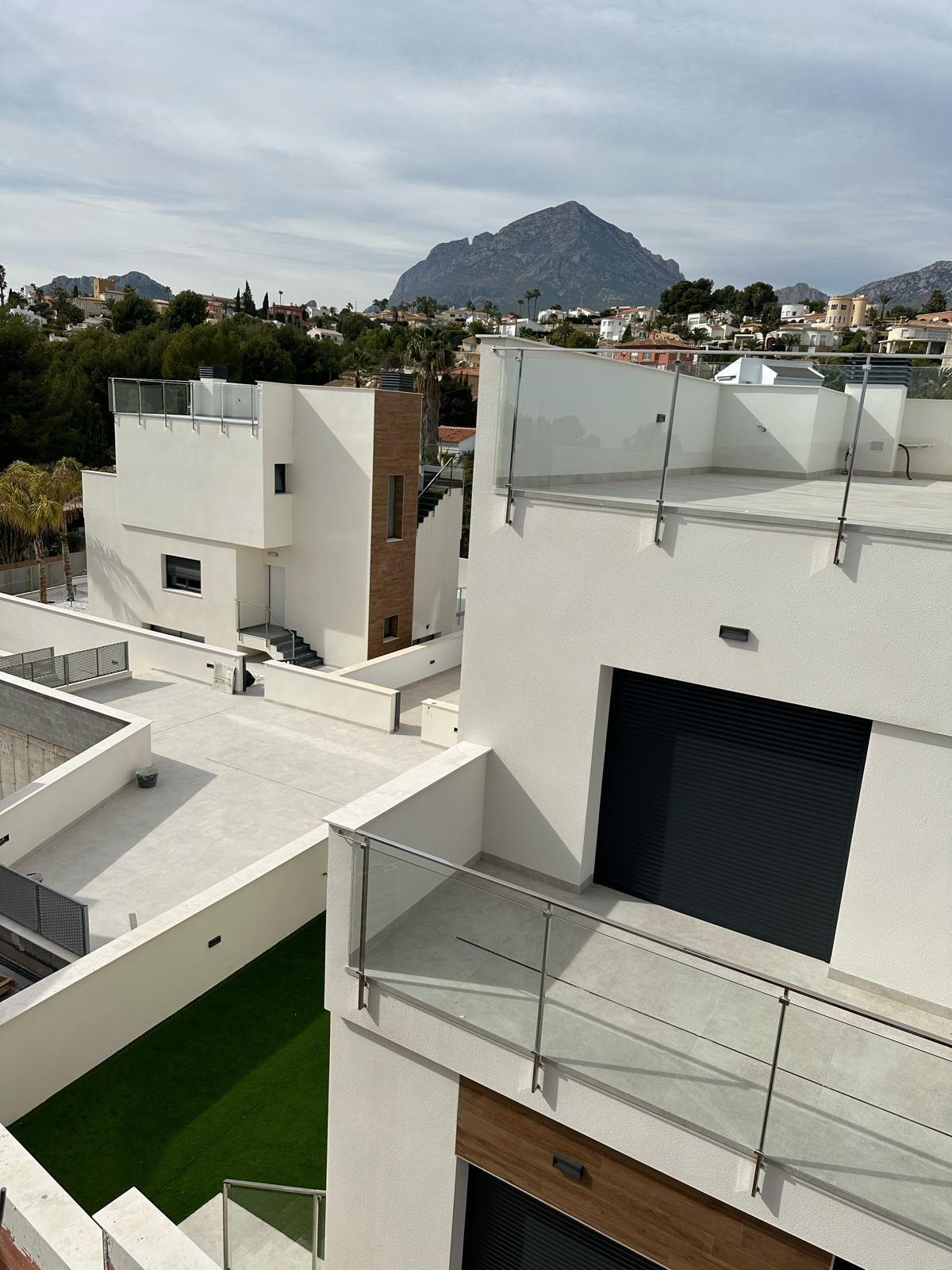 NEW BUILD VILLAS IN LA NUCIA