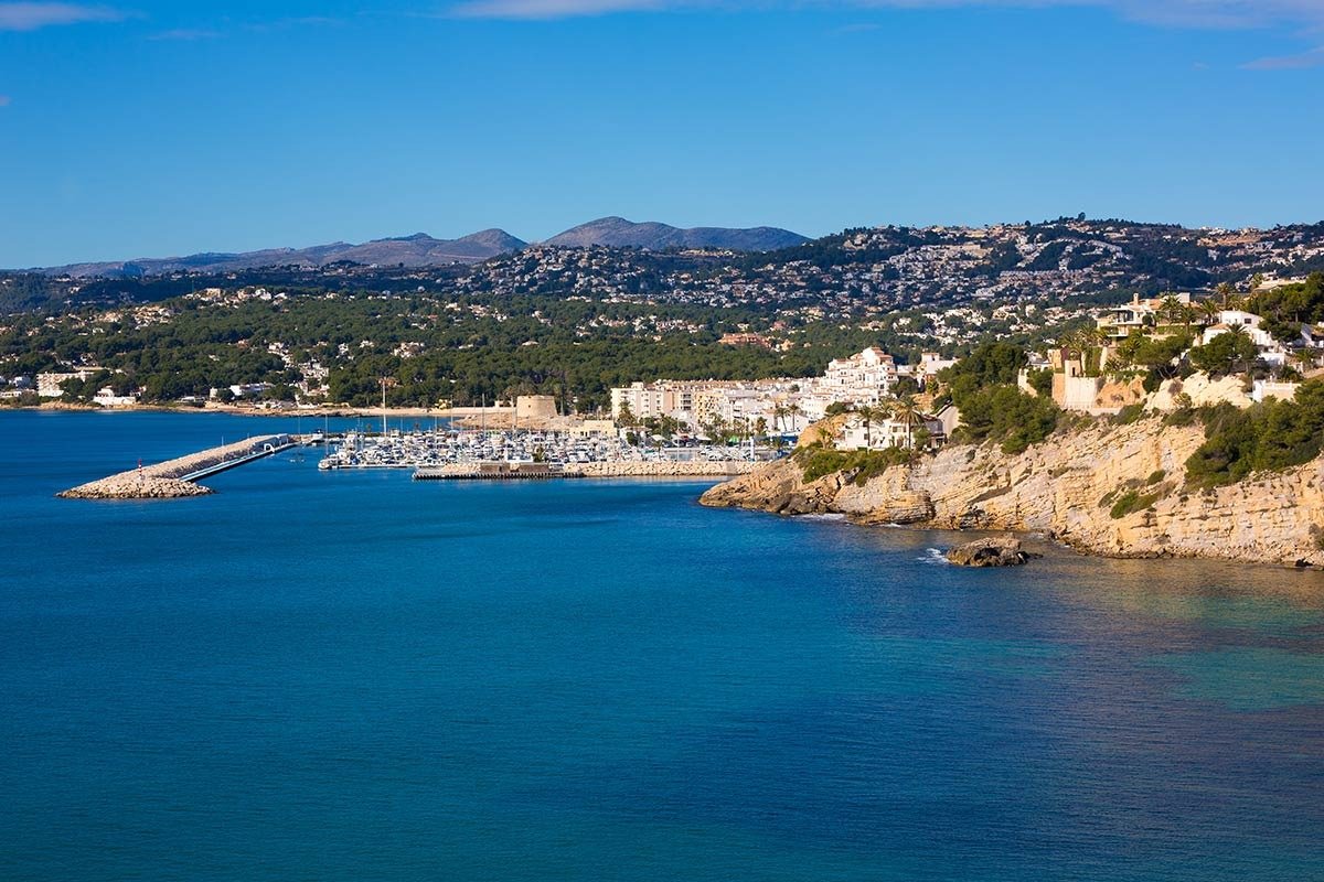 LUXURY NEW BUILD VILLA WITH THE SEA VIEWS IN MORAIRA