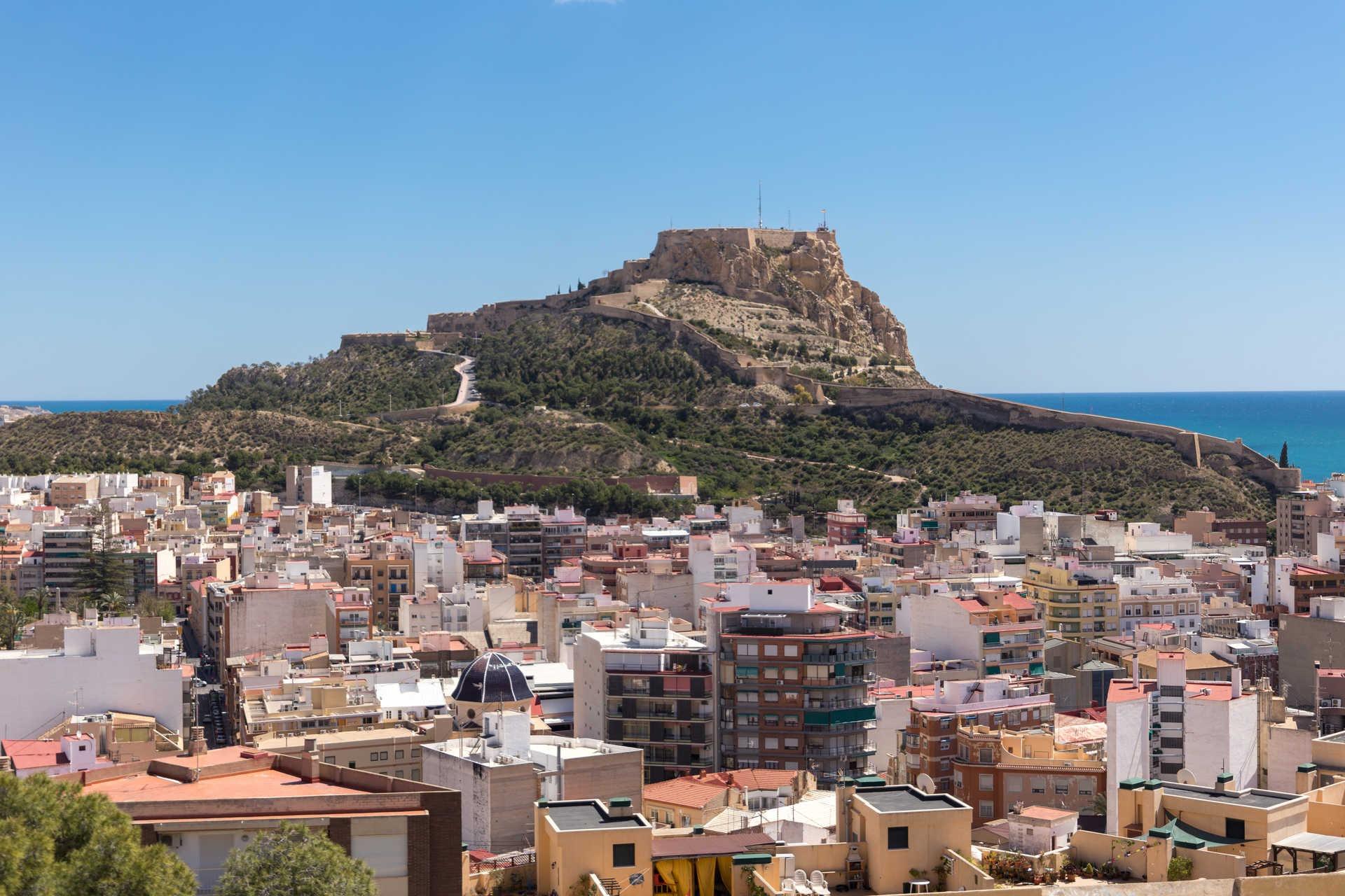 NEW BUILD APARTMENTS IN ALICANTE CITY