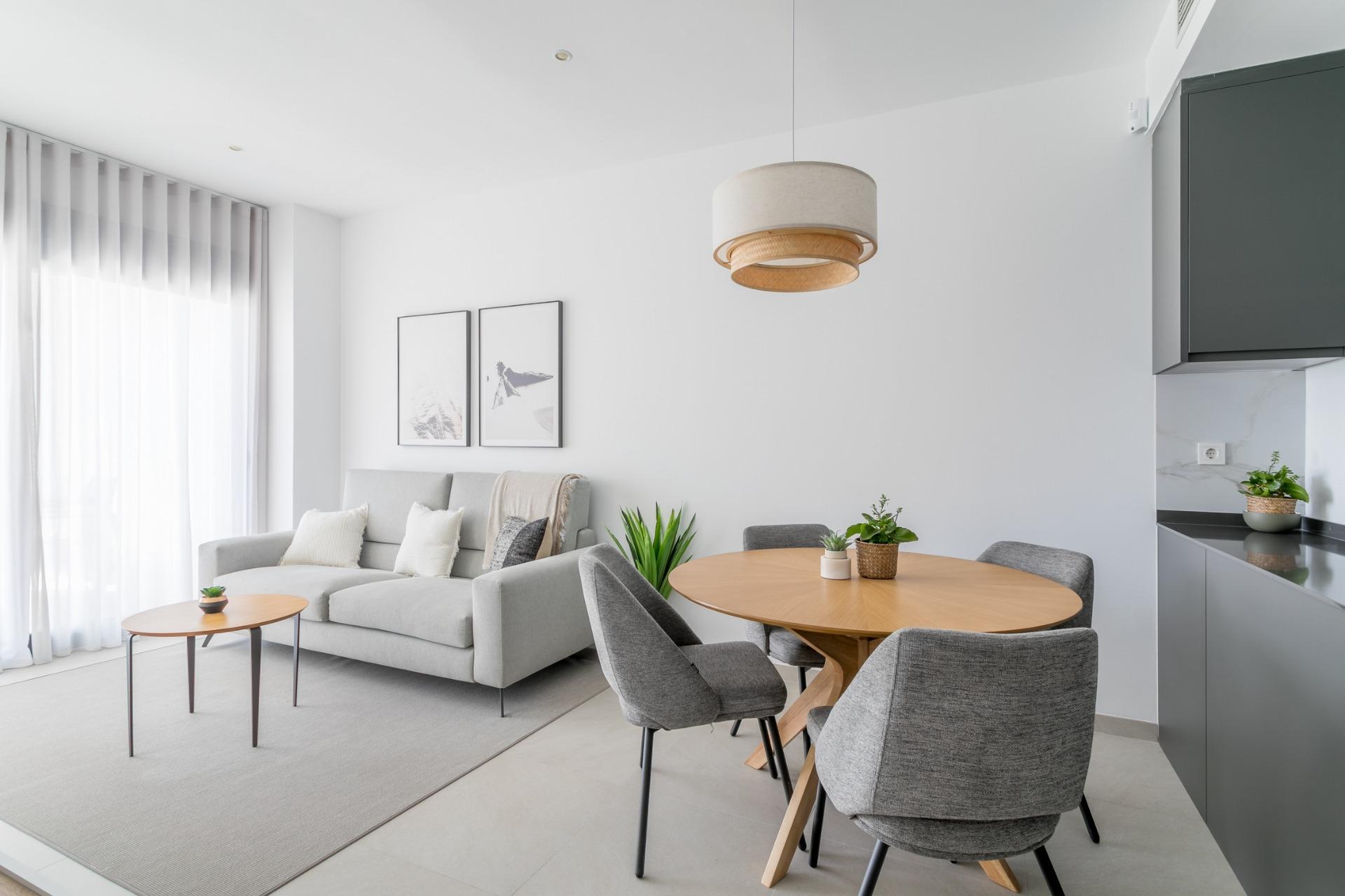 NEW BUILD GATED URBANIZATION IN TORREVIEJA ONLY 700M FROM THE BEACH