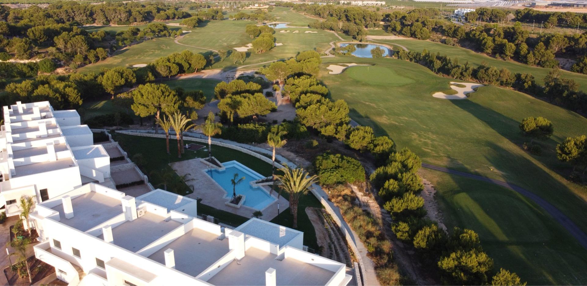 NEW BUILD RESIDENTIAL COMPLEX IN PILAR DE LA HORADADA ON THE GOLF COURSE