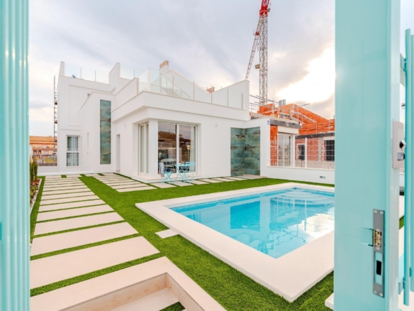 New Build Villas Near La Serena Golf and the Beach in Los Alcázares