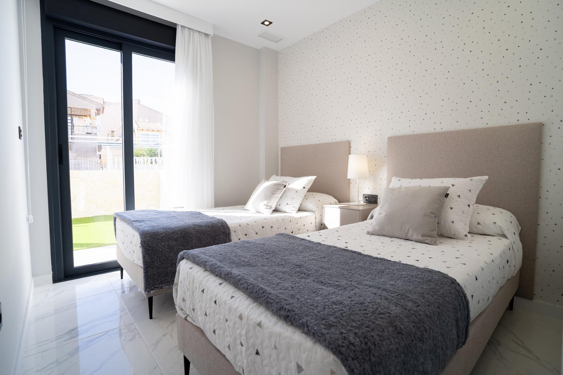 New build bungalows in Pilar de la Horadada