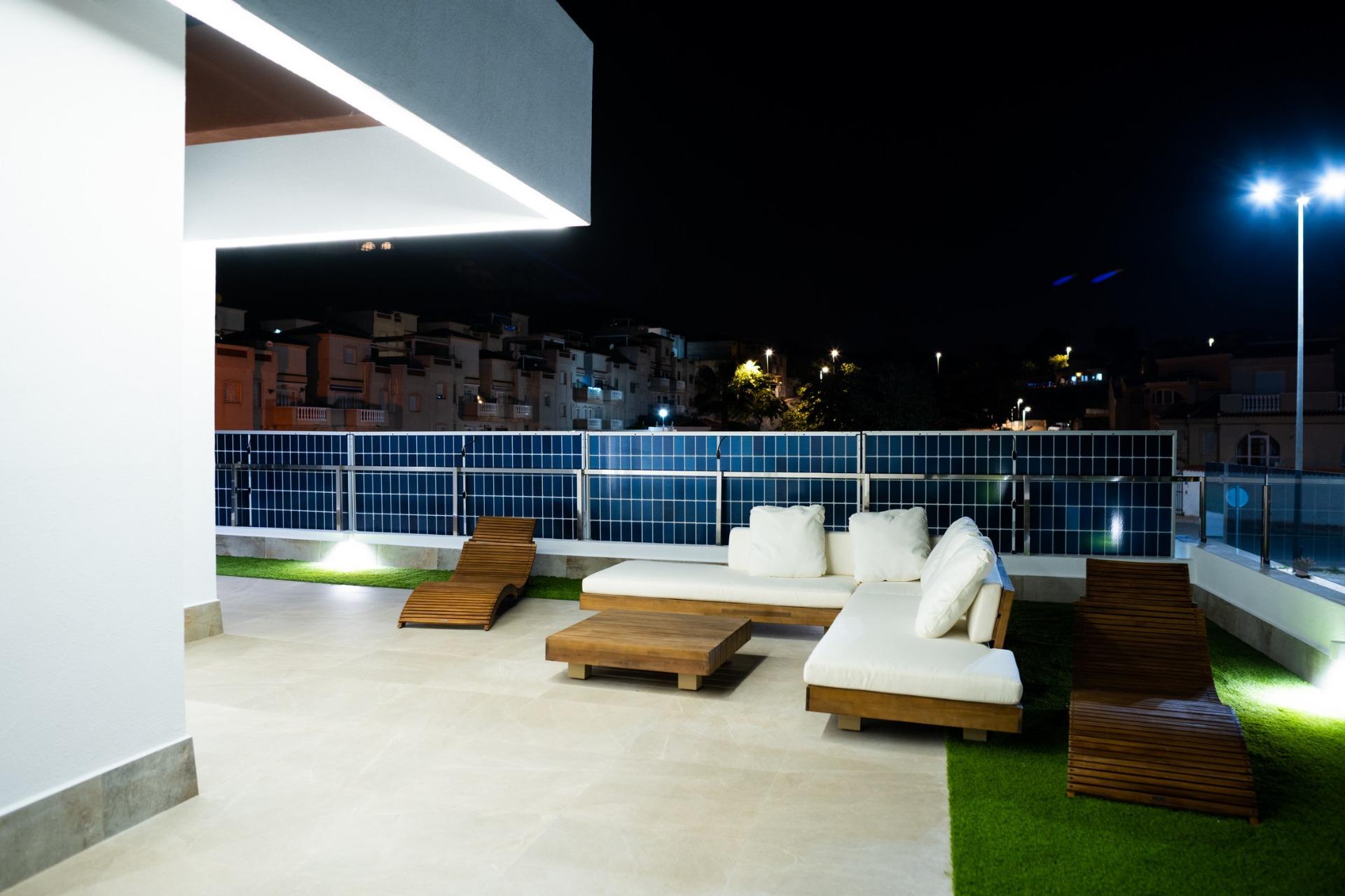 BEAUTIFUL BIG VILLA WITH VIEWS TO THE GOLF COURSE “LA MARQUESA”!