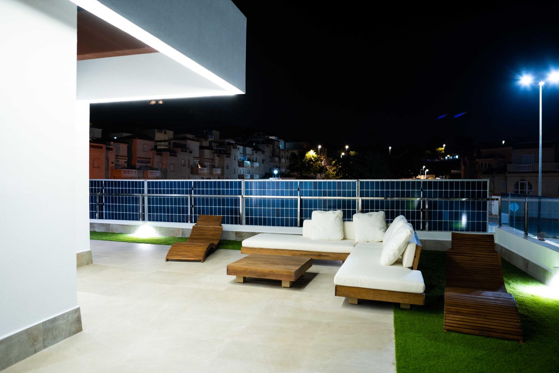 BEAUTIFUL BIG VILLA WITH VIEWS TO THE GOLF COURSE “LA MARQUESA”!