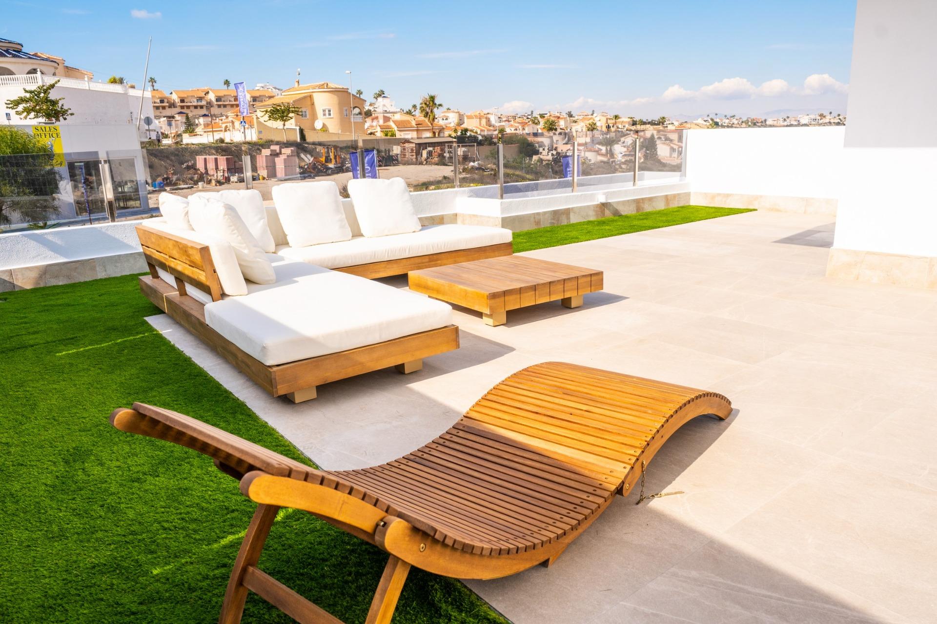 BEAUTIFUL BIG VILLA WITH VIEWS TO THE GOLF COURSE “LA MARQUESA”!