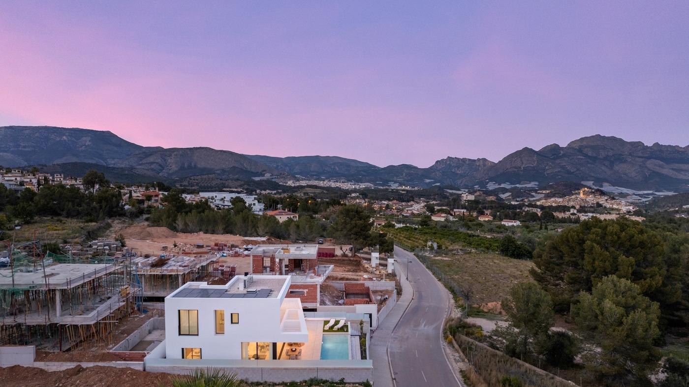NEW BUILD VILLAS IN POLOP