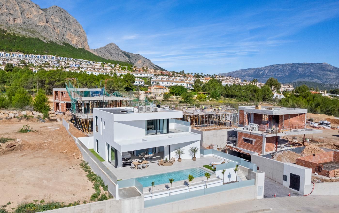 NEW BUILD VILLAS IN POLOP