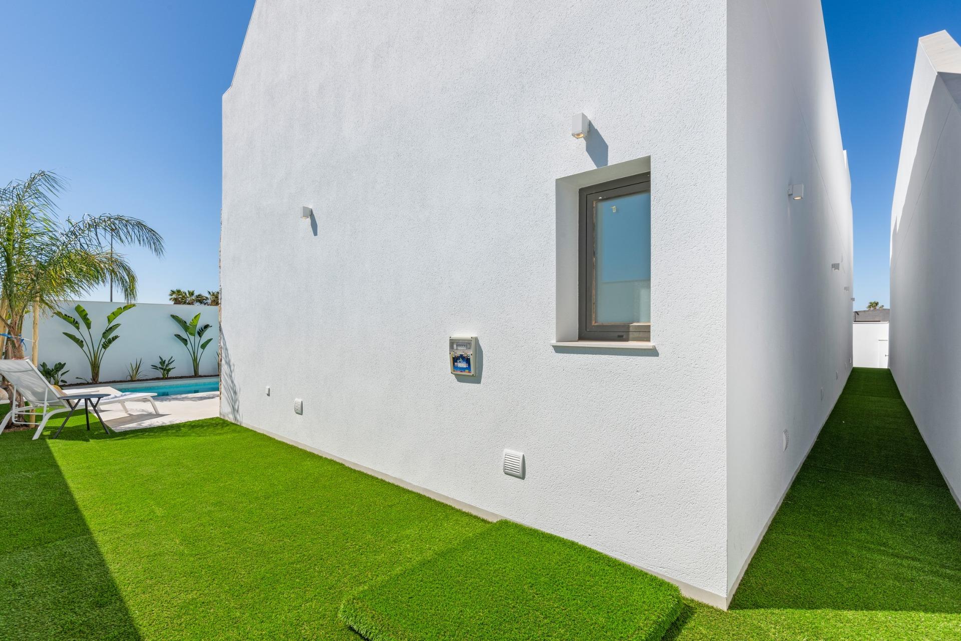 New Build Villas Near Serena Golf in Los Alcazares