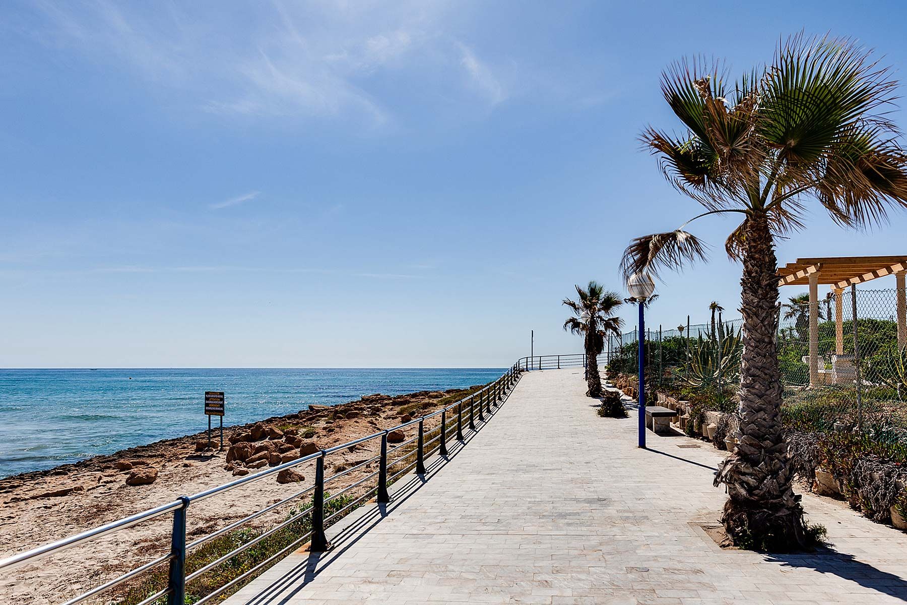 Villa in La Zenia that redefines the concept of Mediterranean luxury