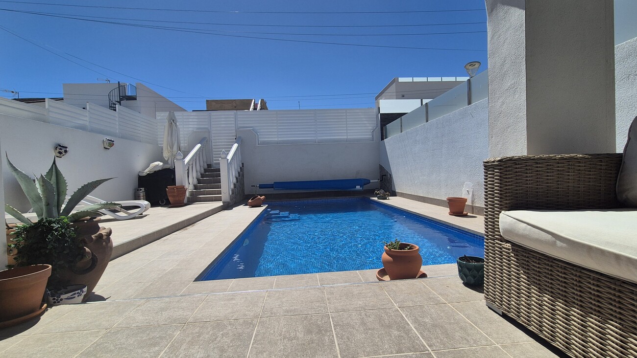 Semi Detached for Sale in Villamartin, Alicante