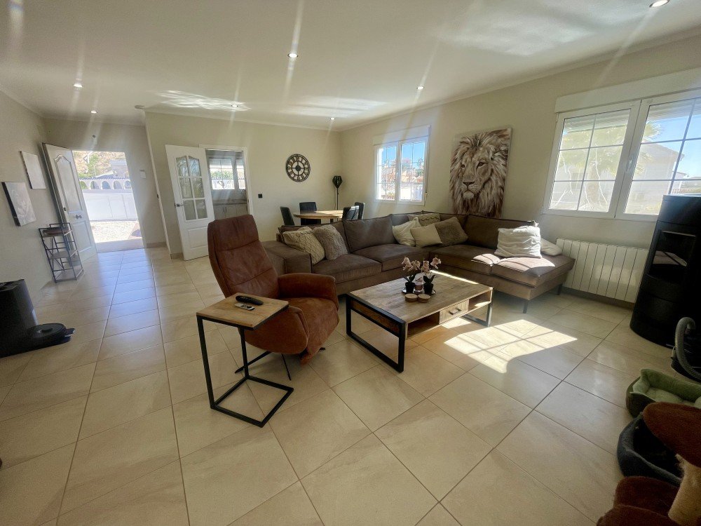 Villa for Sale in Urb. La Marina, Alicante