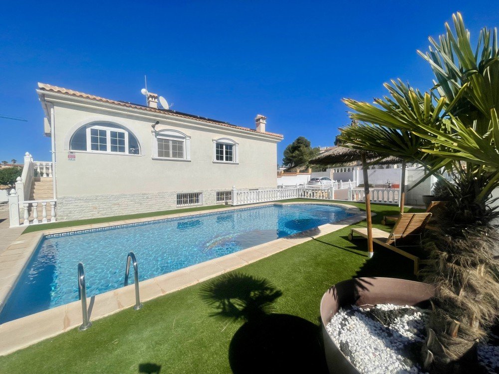 Amazing-villa-CSH146.jpeg Villa for Sale in Urb. La Marina, Alicante