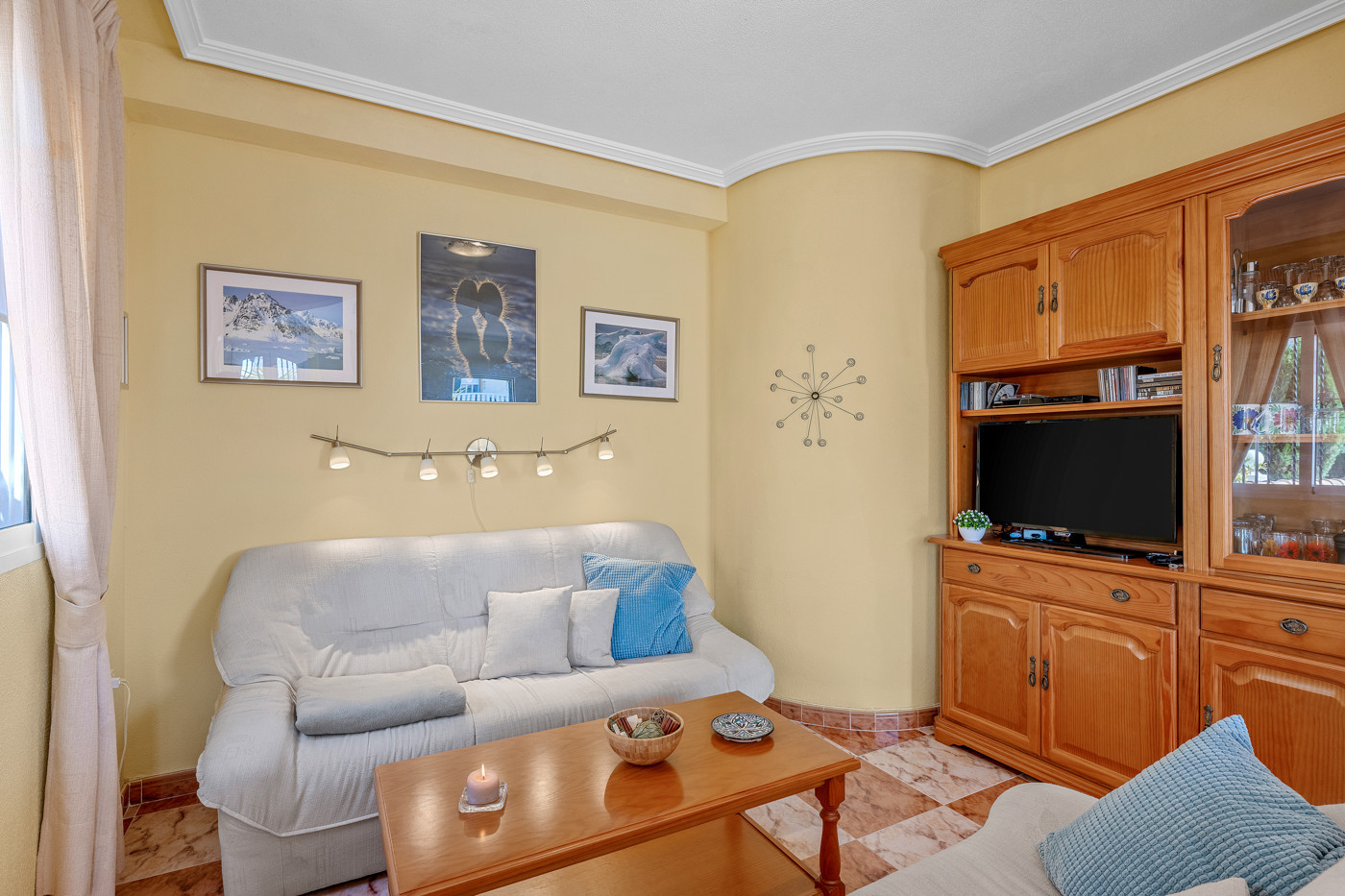 Quad House for Sale in Cabo Roig, Alicante