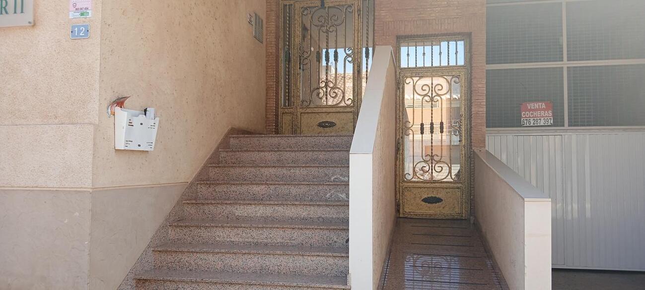 Apartment for Sale in Los Montesinos, Alicante