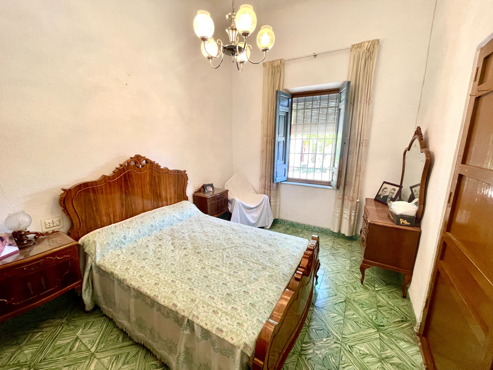 Villa for Sale in La Romana, Alicante