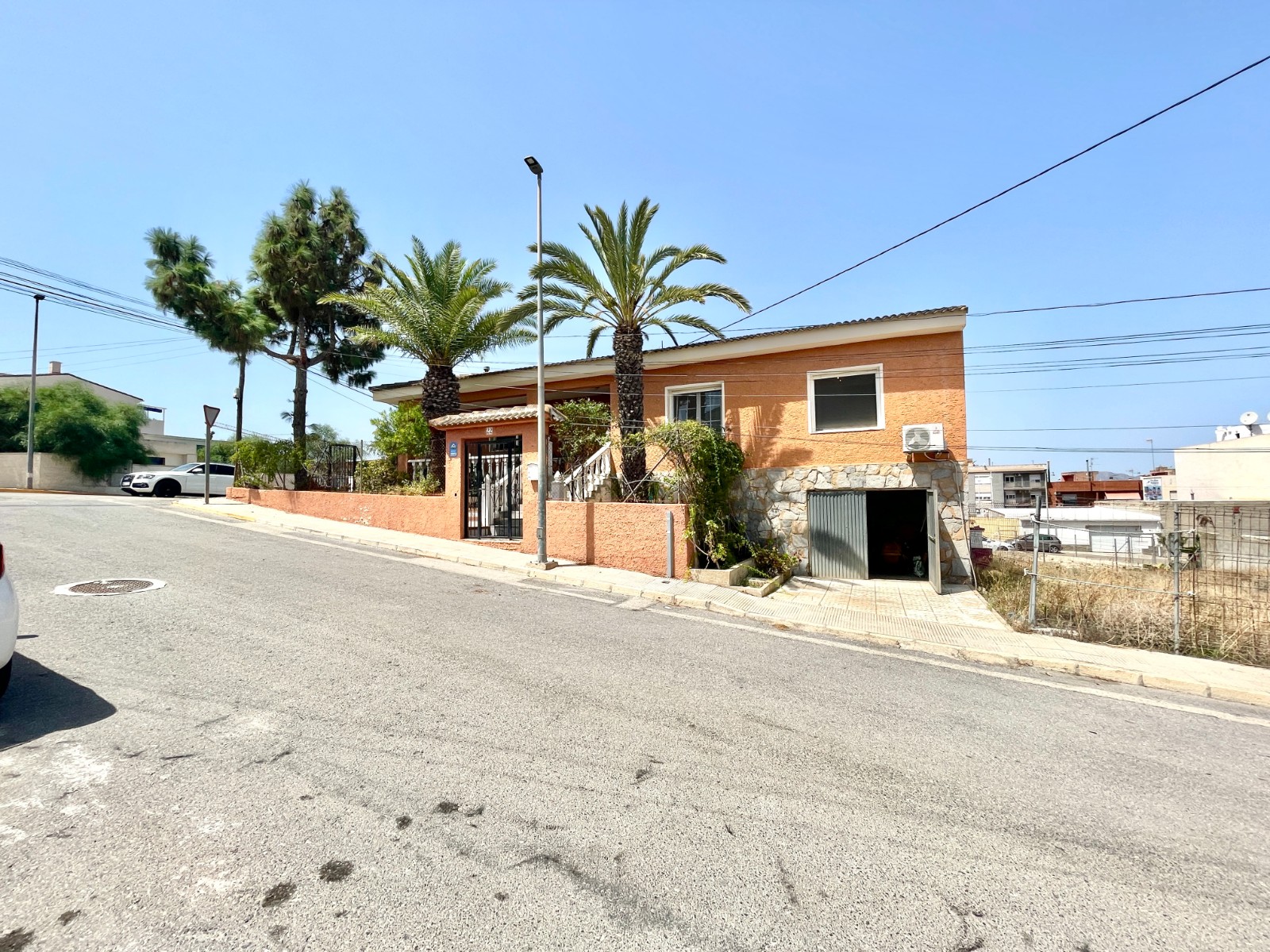 Villa for Sale in Benijofar, Alicante