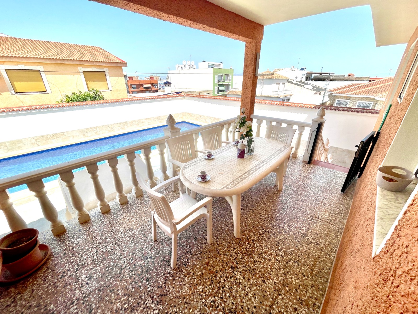 Villa for Sale in Benijofar, Alicante