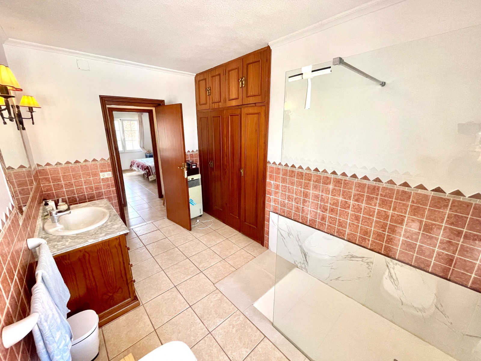 Villa for Sale in Benijofar, Alicante
