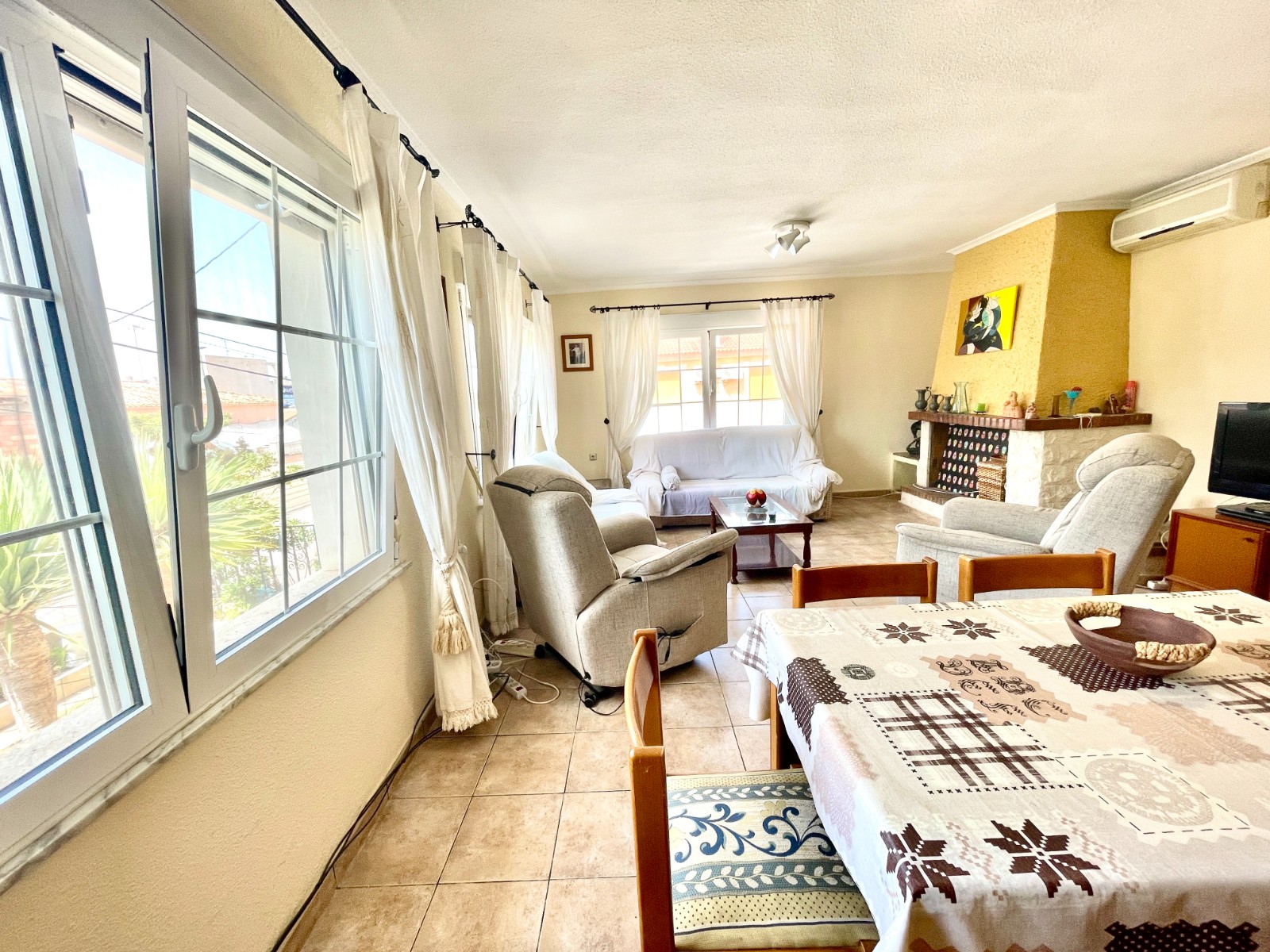Villa for Sale in Benijofar, Alicante