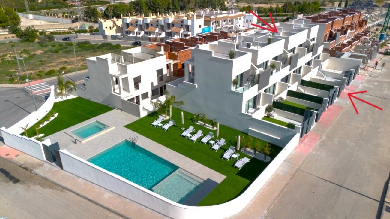 Villa for Sale in Cox, Alicante