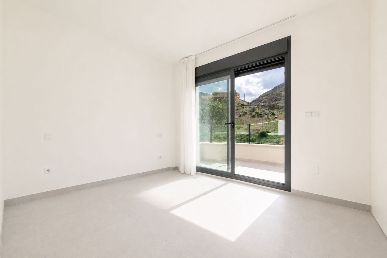Villa for Sale in Cox, Alicante