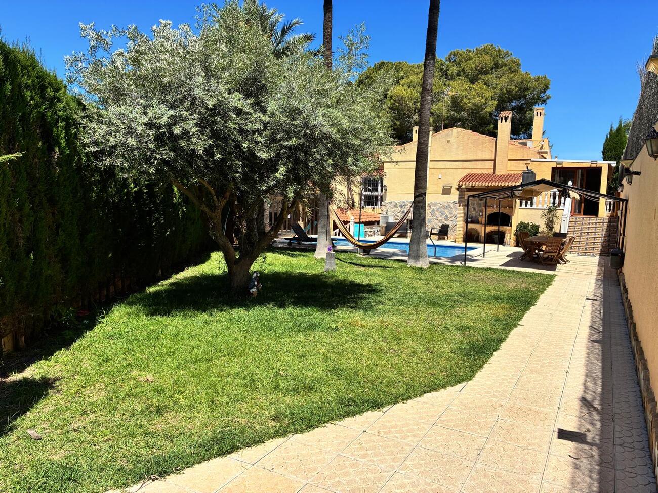 Villa for Sale in Los Balcones, Alicante