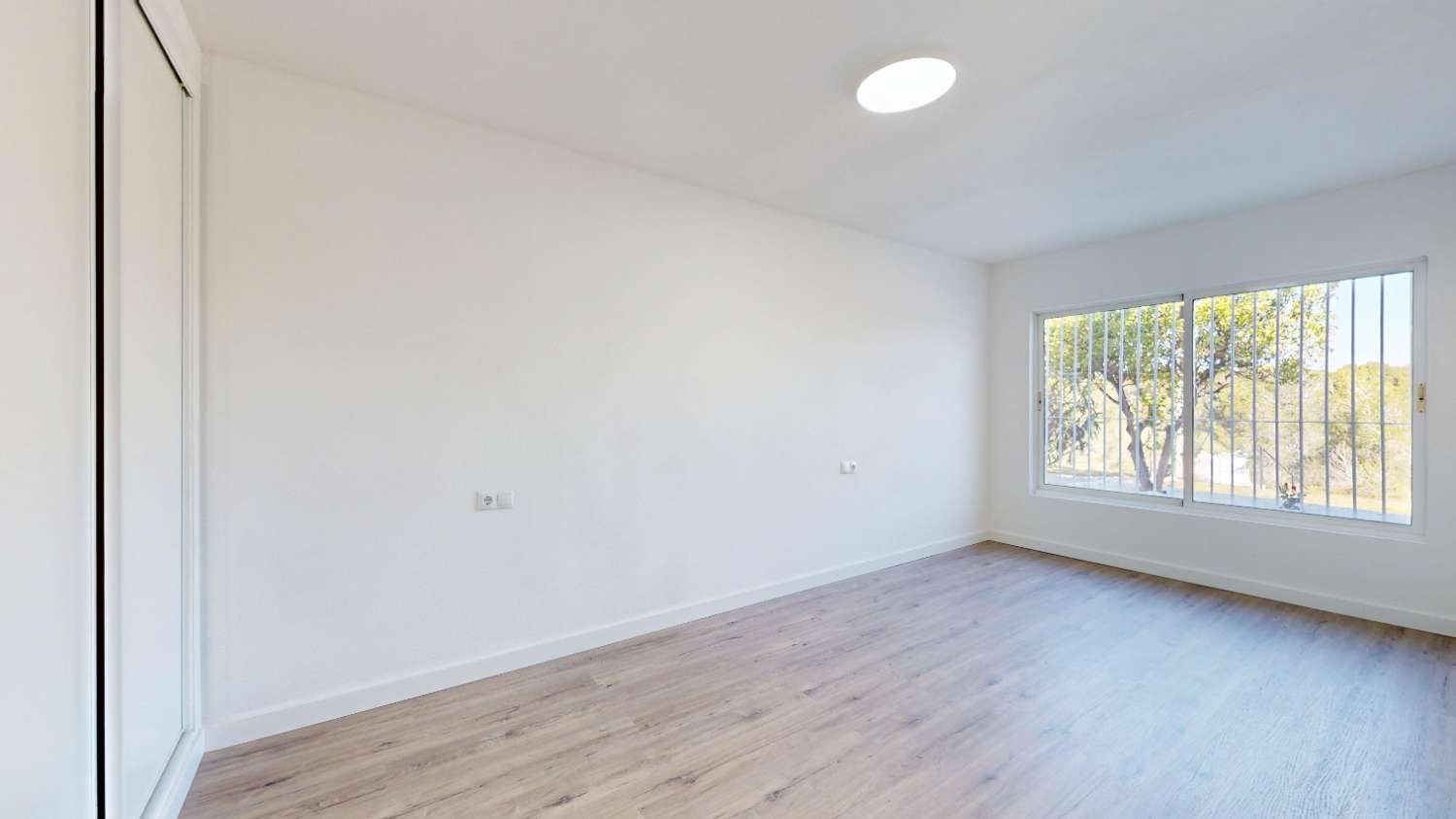 Bungalow for Sale in Orihuela, Alicante