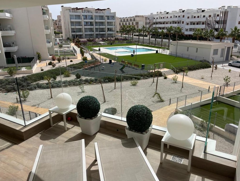 Apartment for Sale in Villamartin, Alicante