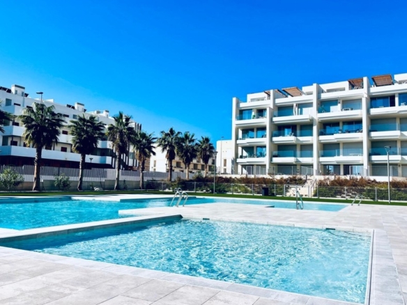 Apartment for Sale in Villamartin, Alicante